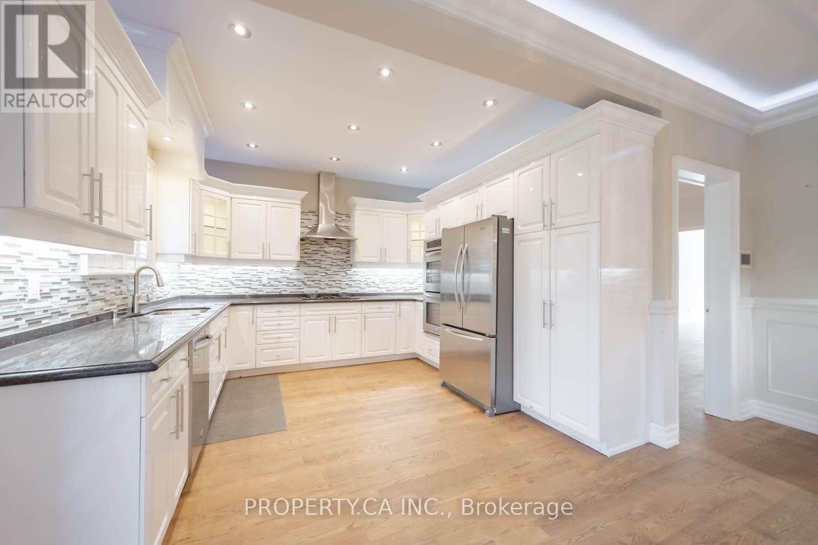 76 Concord Road, Vaughan (Beverley Glen), Ontario  L4J 3M3 - Photo 9 - N13762454