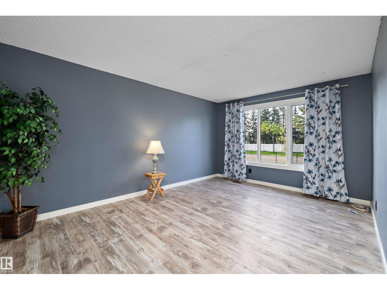 10930 Beaumaris Rd NW, Edmonton, Alberta  T5X 1Z6 - Photo 10 - E4507767