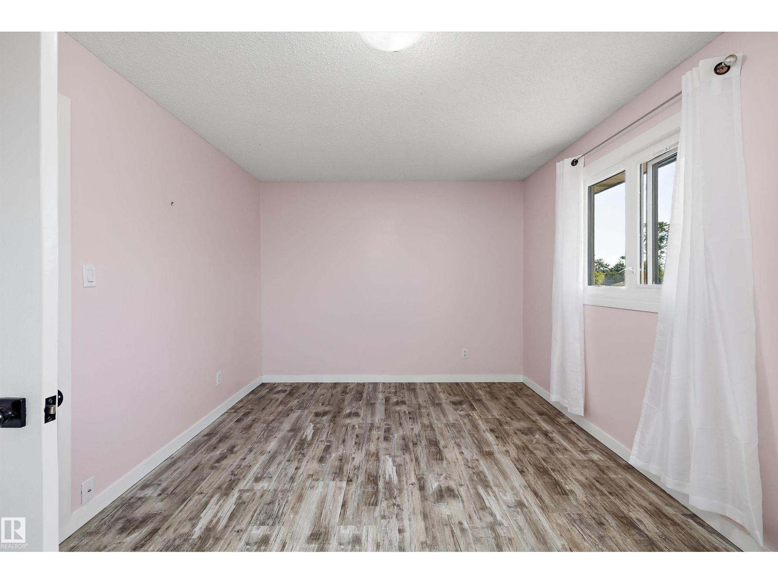 10930 Beaumaris Rd NW, Edmonton, Alberta  T5X 1Z6 - Photo 28 - E4507767