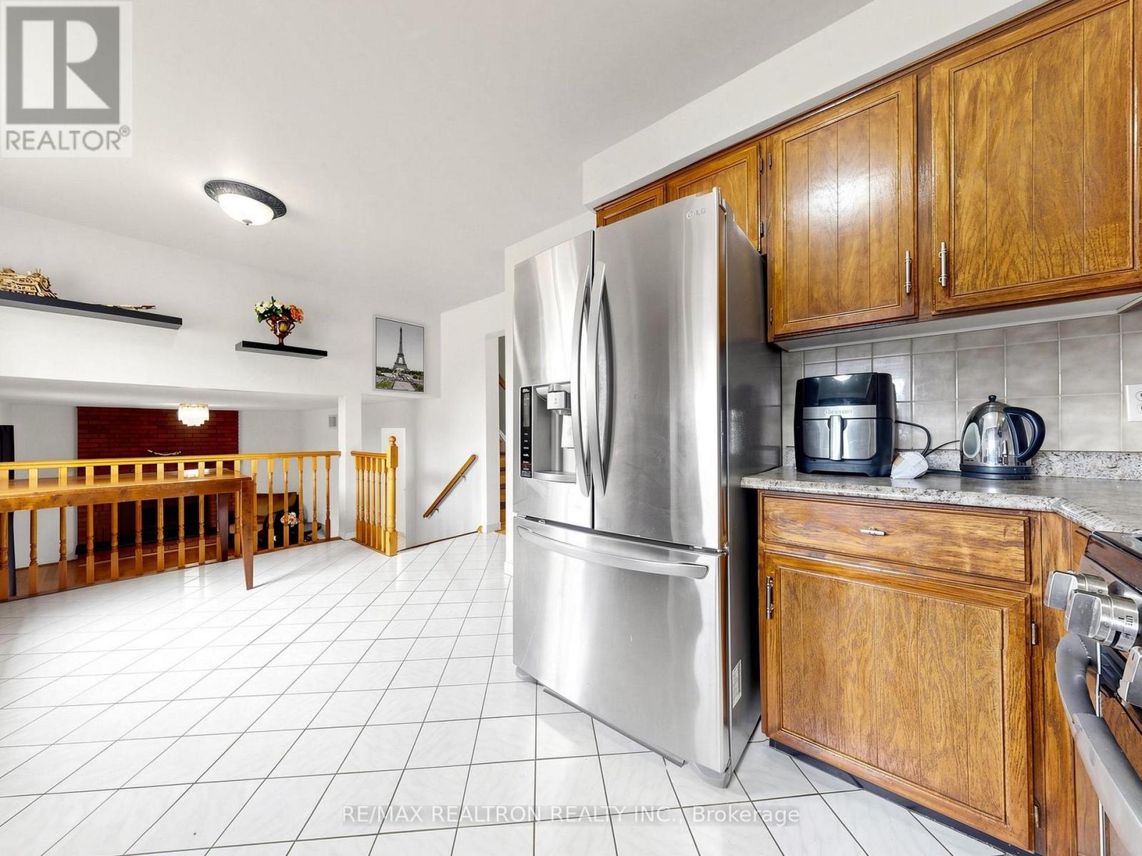 101 Chieftain Crescent, Barrie, Ontario  L4N 6J2 - Photo 12 - S13762328