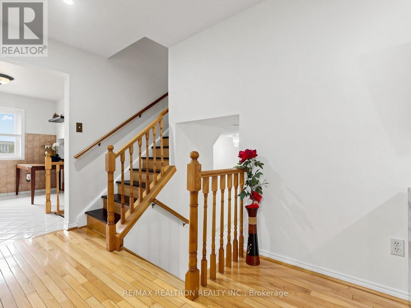 101 Chieftain Crescent, Barrie, Ontario  L4N 6J2 - Photo 23 - S13762328