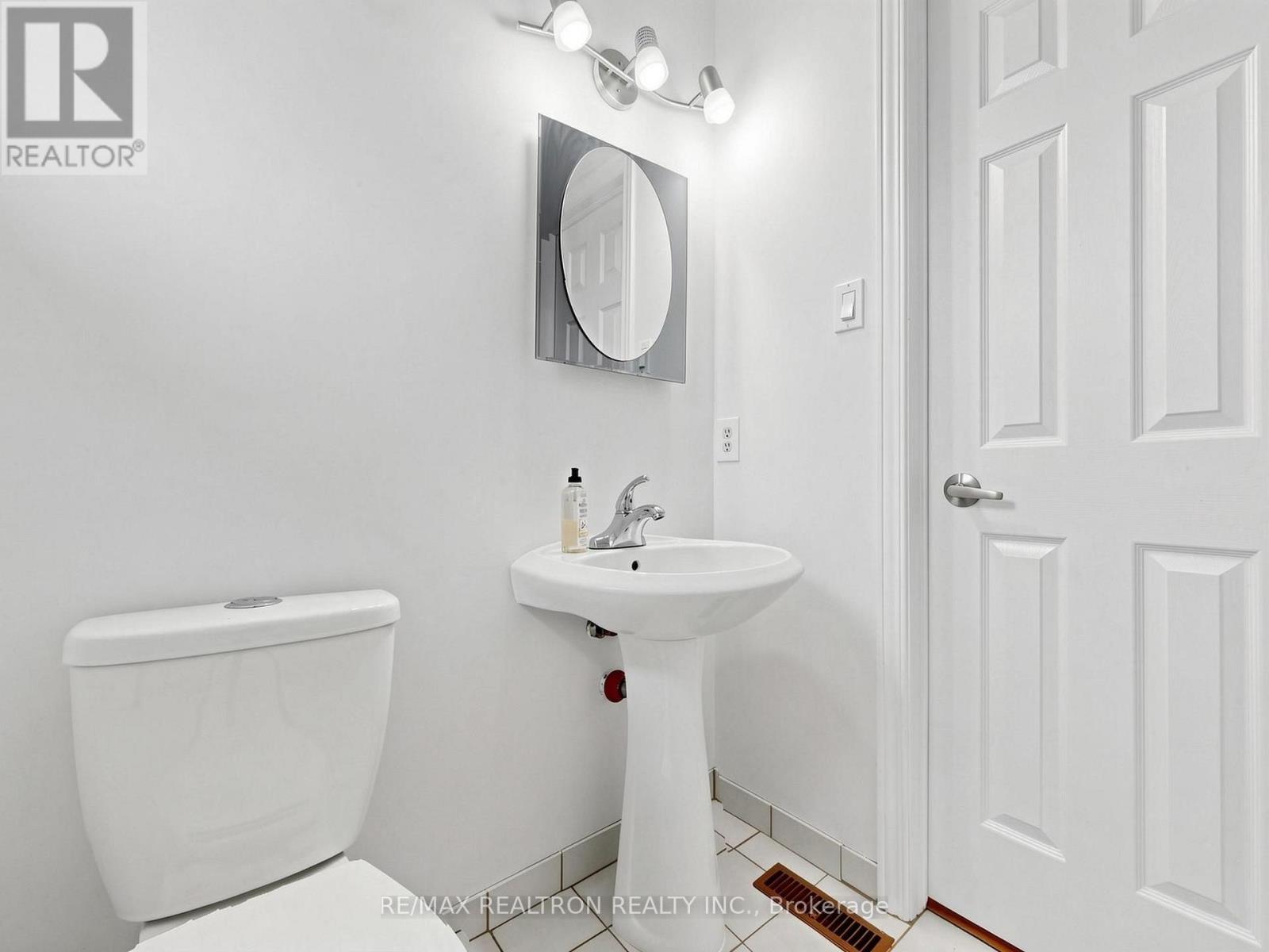 101 Chieftain Crescent, Barrie, Ontario  L4N 6J2 - Photo 36 - S13762328