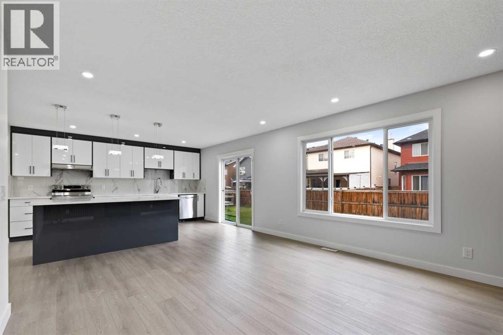 81 Saddlecrest Green Ne, Calgary, Alberta  T3J 5N4 - Photo 14 - A2337772
