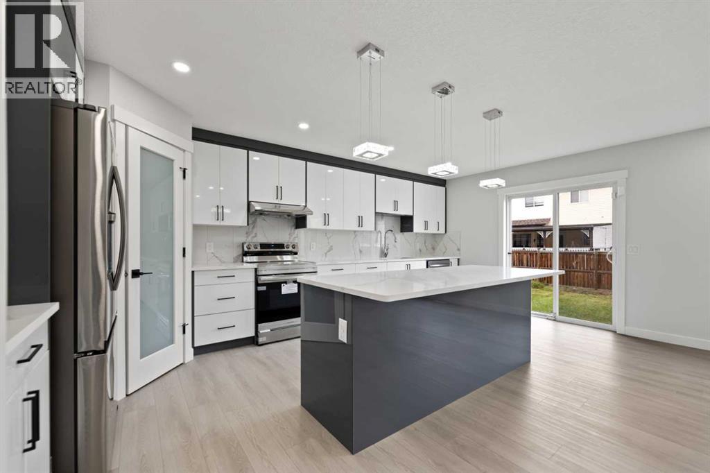 81 Saddlecrest Green Ne, Calgary, Alberta  T3J 5N4 - Photo 8 - A2337772