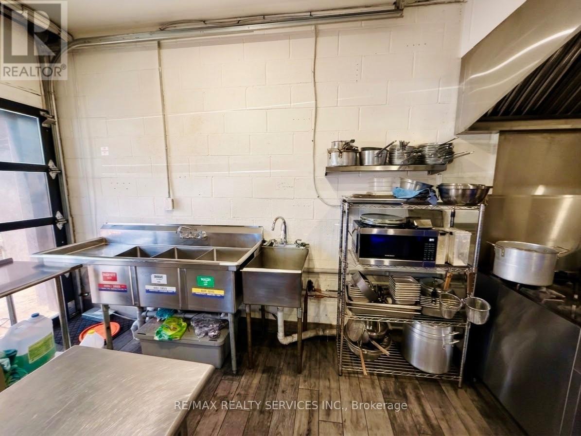 134 Millwick Drive, Toronto, Ontario  M9L 1Y6 - Photo 23 - W13762316