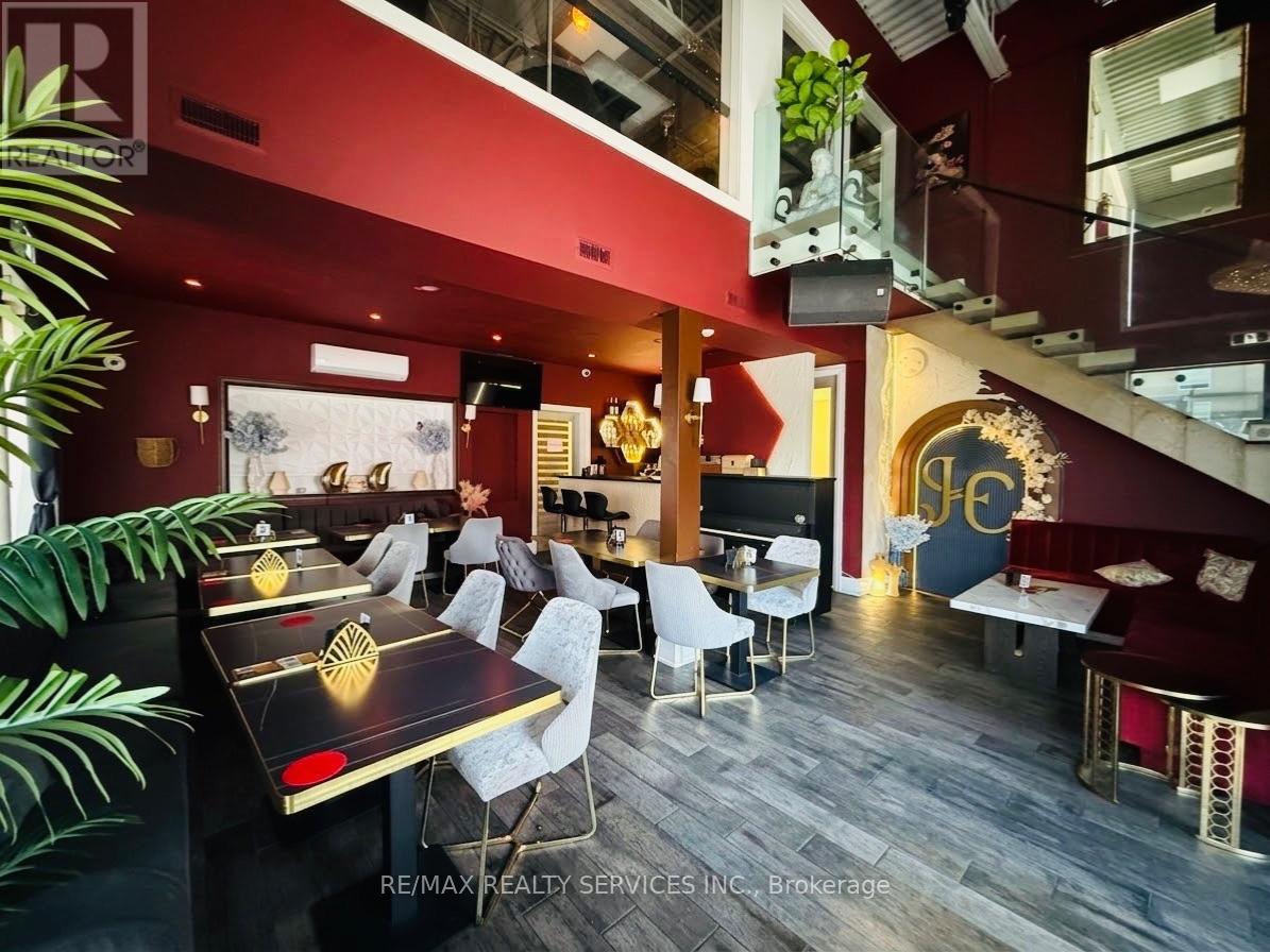 134 Millwick Drive, Toronto, Ontario  M9L 1Y6 - Photo 3 - W13762316