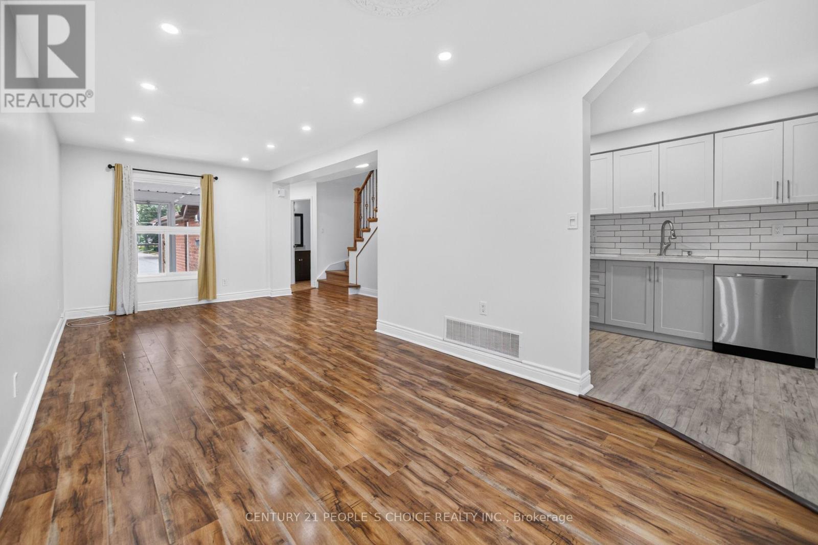 658 Galloway Crescent, Mississauga, Ontario  L5C 3W1 - Photo 11 - W13762418