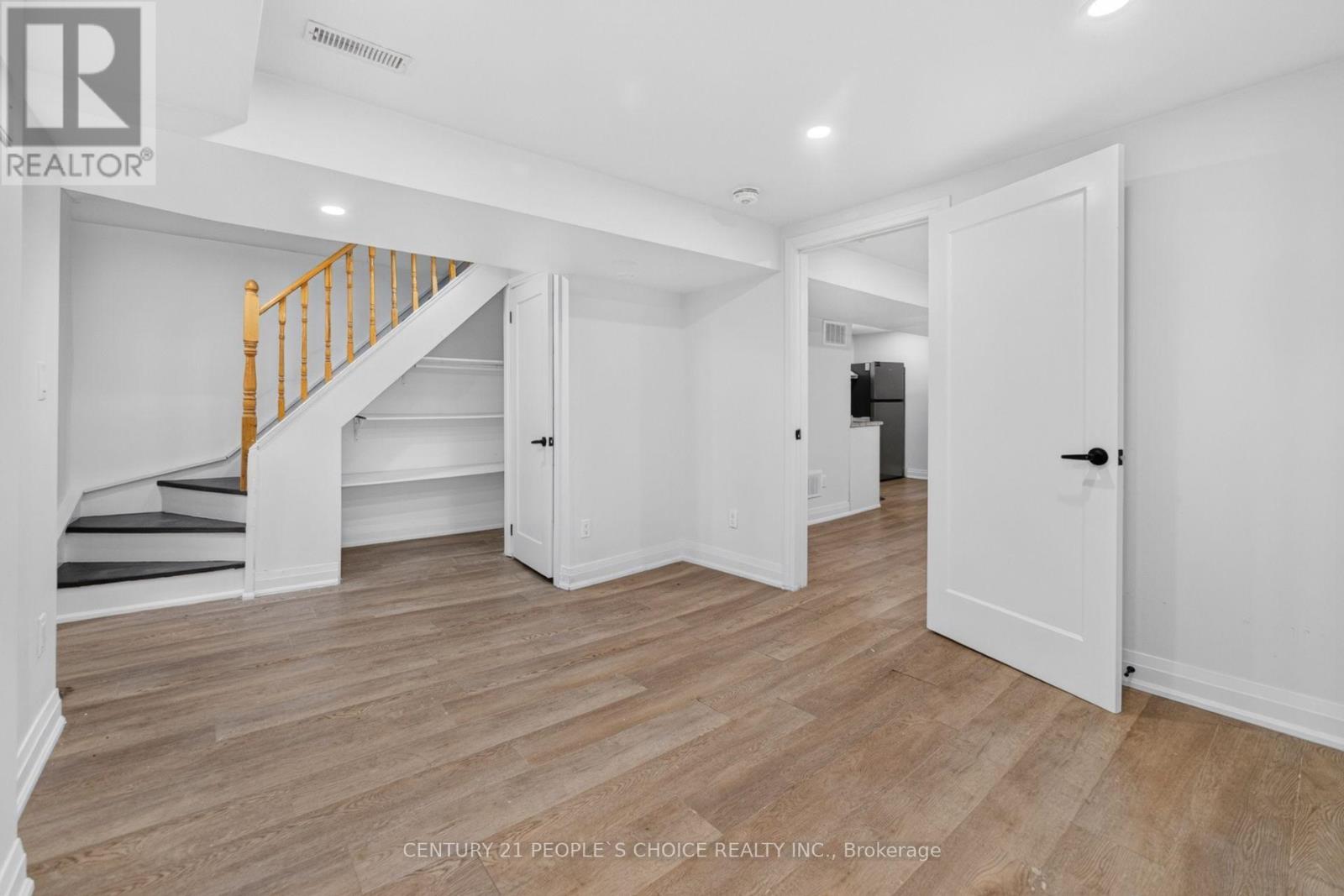 658 Galloway Crescent, Mississauga, Ontario  L5C 3W1 - Photo 35 - W13762418