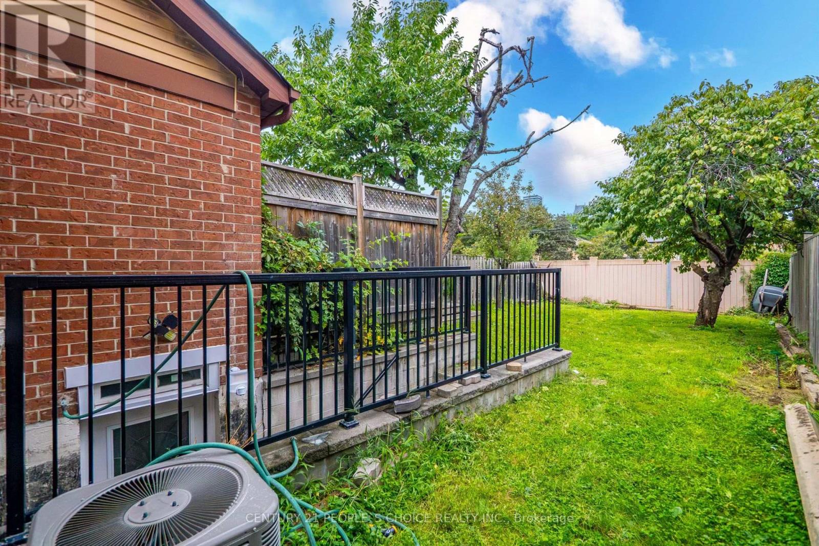 658 Galloway Crescent, Mississauga, Ontario  L5C 3W1 - Photo 46 - W13762418
