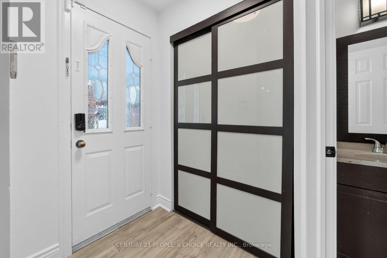 658 Galloway Crescent, Mississauga, Ontario  L5C 3W1 - Photo 6 - W13762418