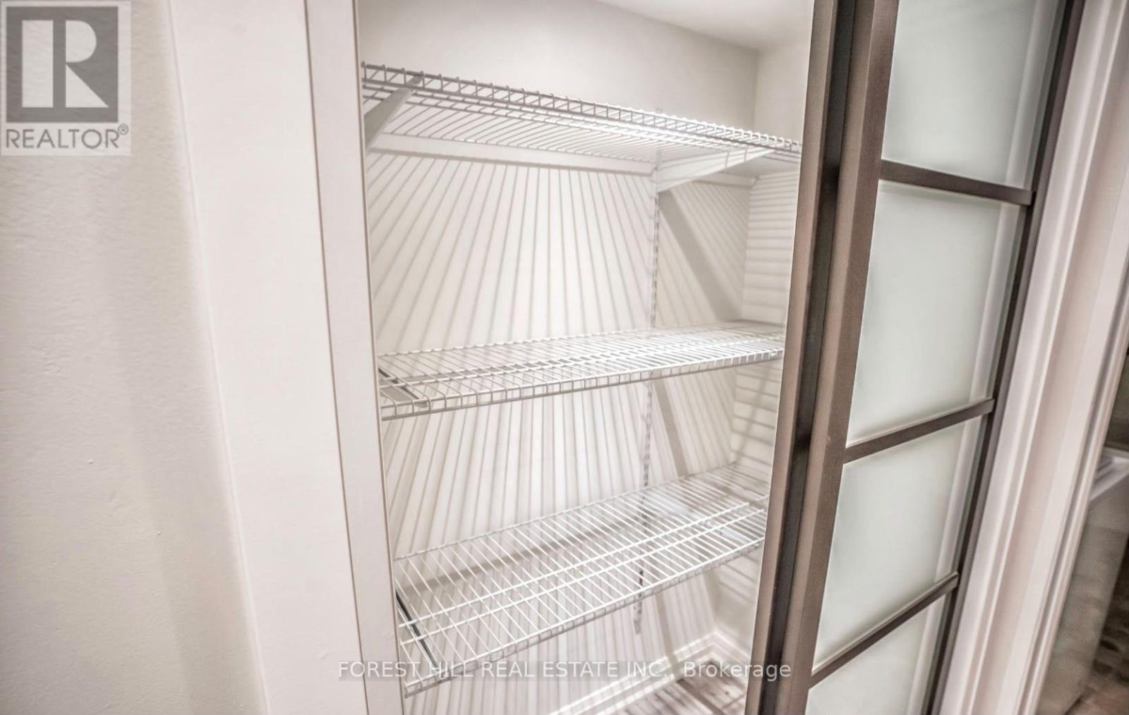Bsmt - 34 Kenneth Avenue, Toronto, Ontario  M6P 1H9 - Photo 12 - W13762426