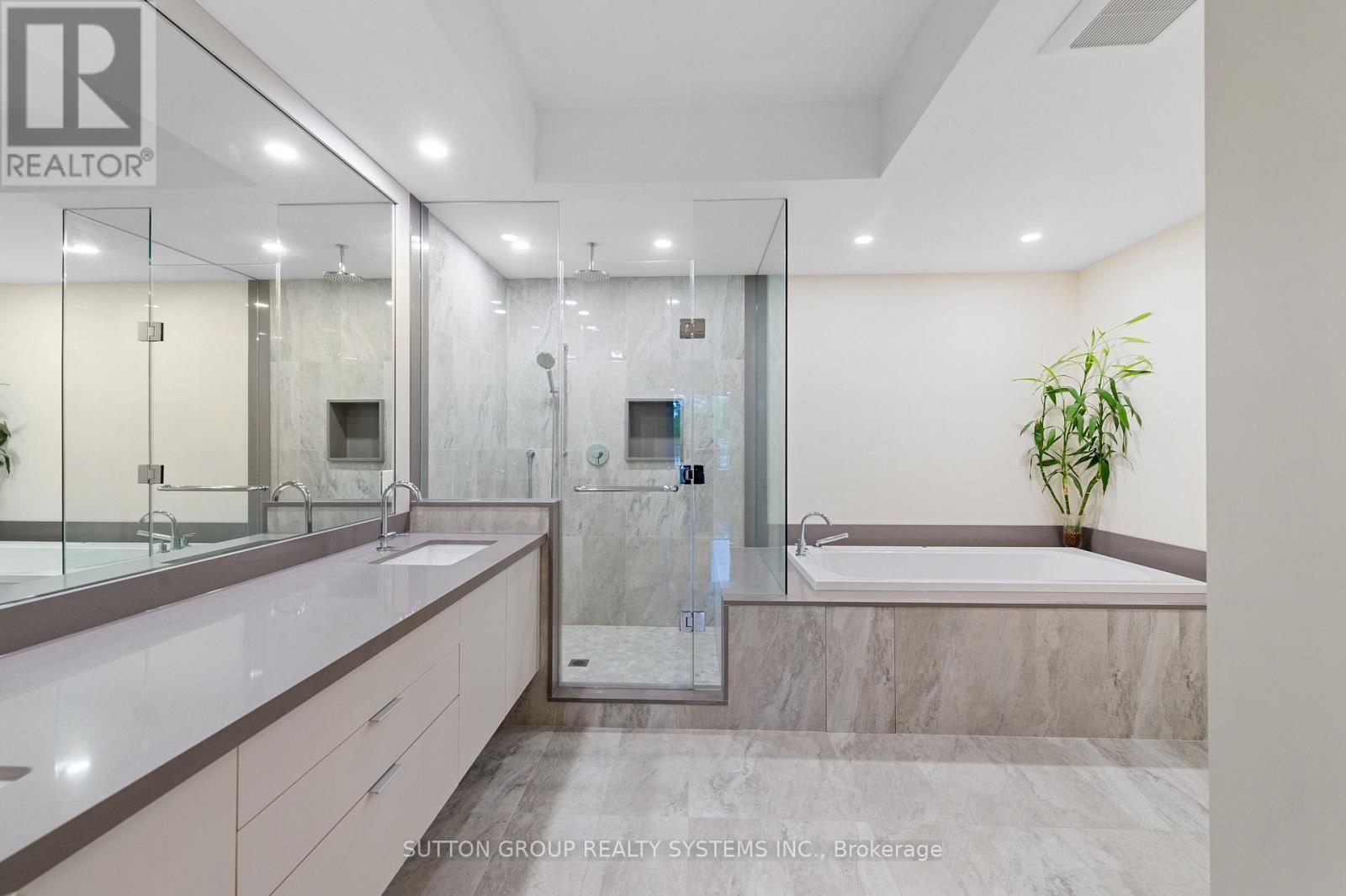 102 - 2095 Lake Shore Boulevard W, Toronto, Ontario  M8V 4G4 - Photo 14 - W13762436