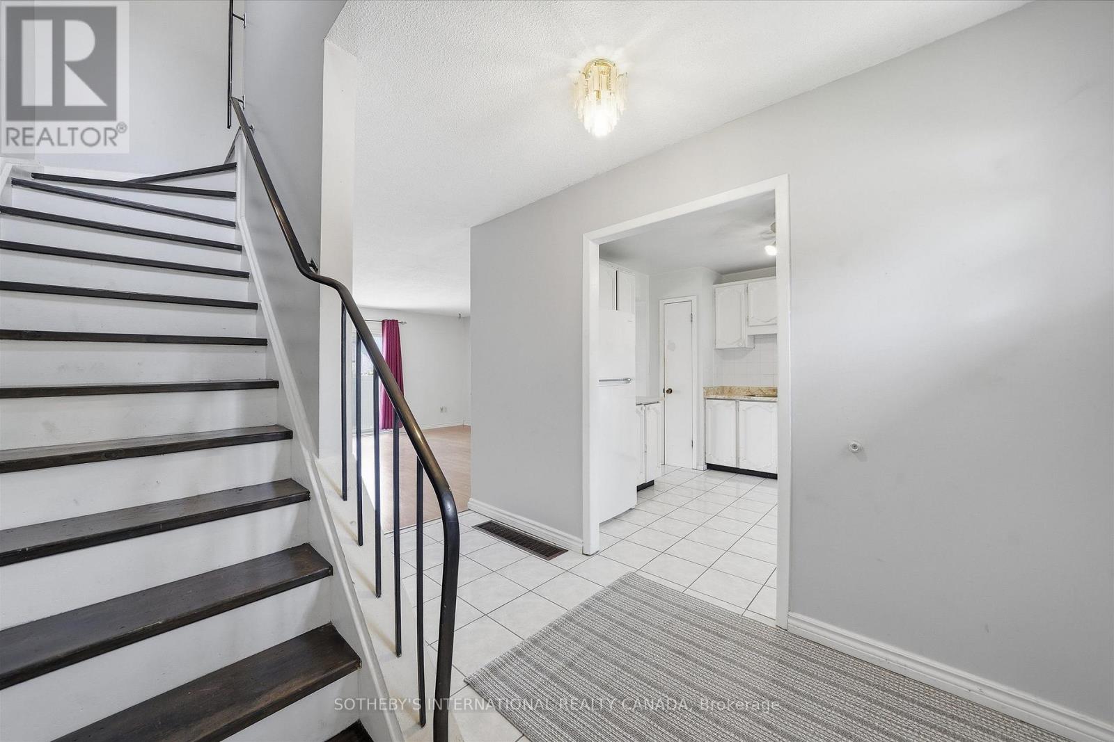 34 - 120 Falconer Drive, Mississauga, Ontario  L5N 1P5 - Photo 3 - W13762472