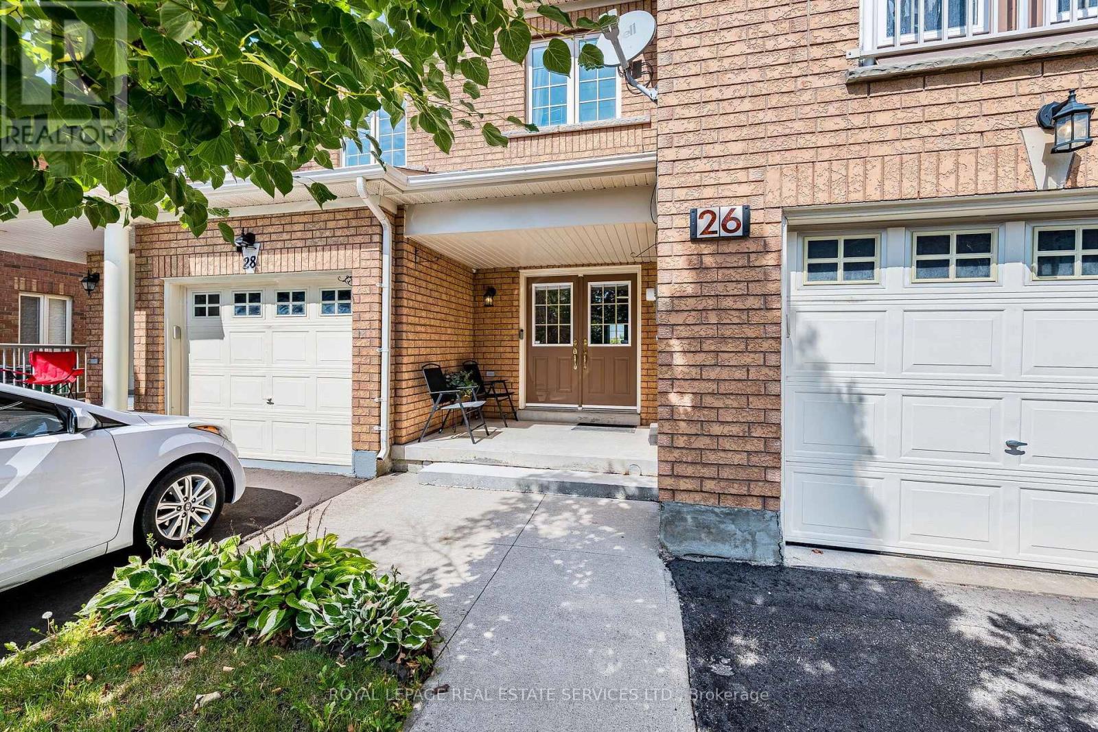 26 Bay Breeze Drive, Brampton, Ontario  L6R 0M1 - Photo 2 - W13762484