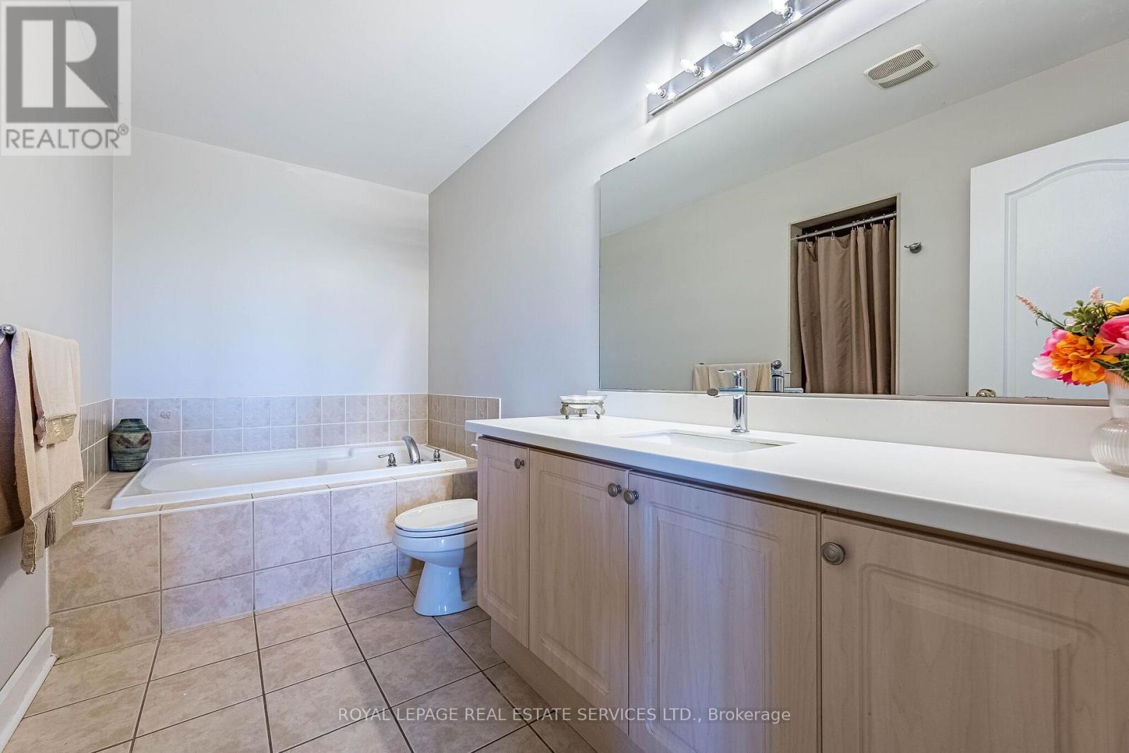 26 Bay Breeze Drive, Brampton, Ontario  L6R 0M1 - Photo 35 - W13762484