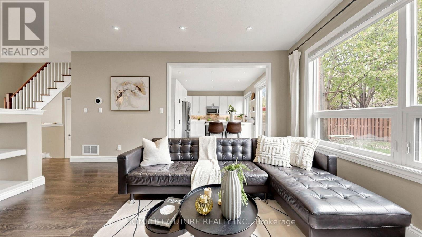 2440 Hollybrook Drive, Oakville, Ontario  L6M 4S8 - Photo 10 - W13762568