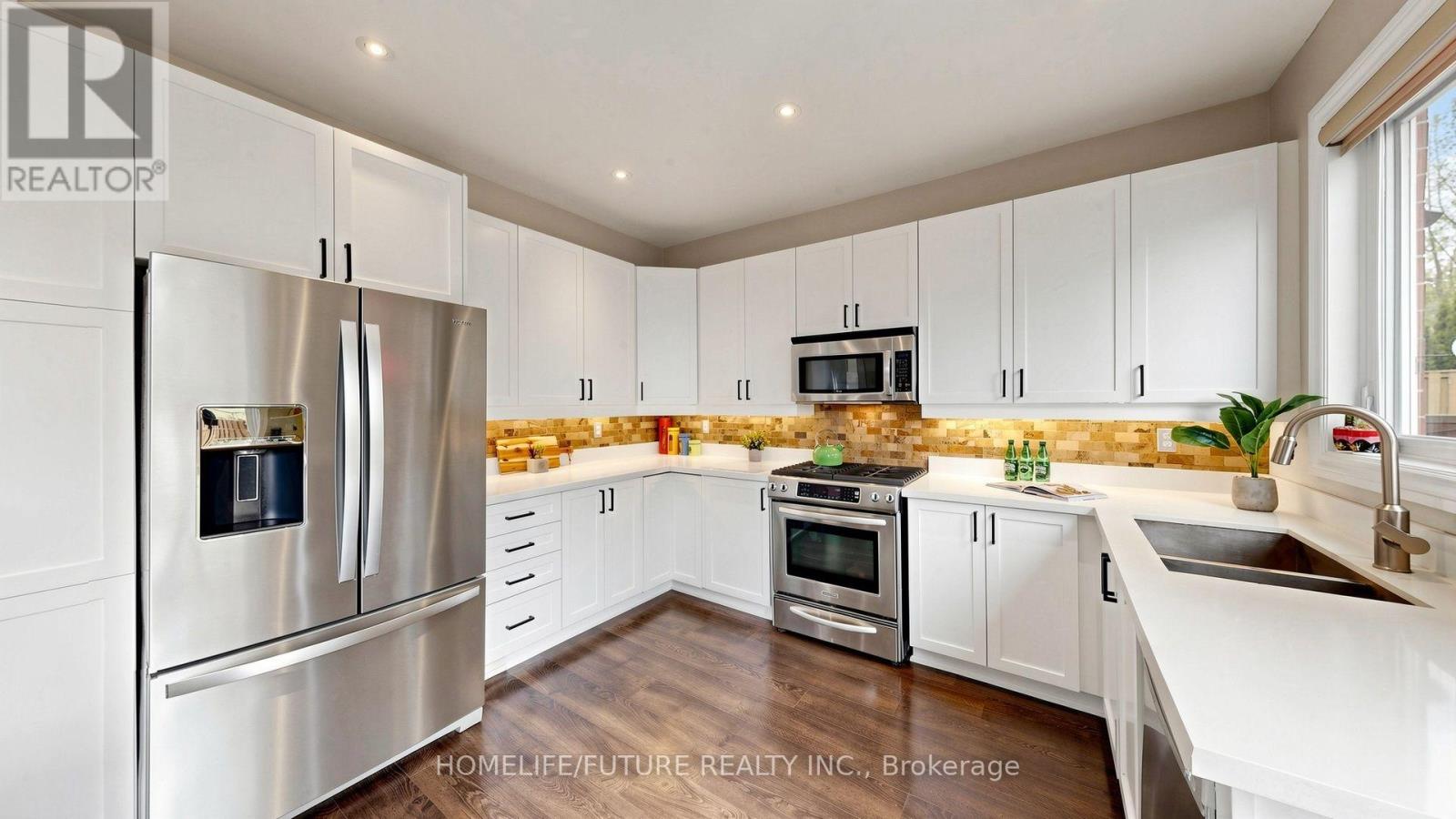 2440 Hollybrook Drive, Oakville, Ontario  L6M 4S8 - Photo 14 - W13762568