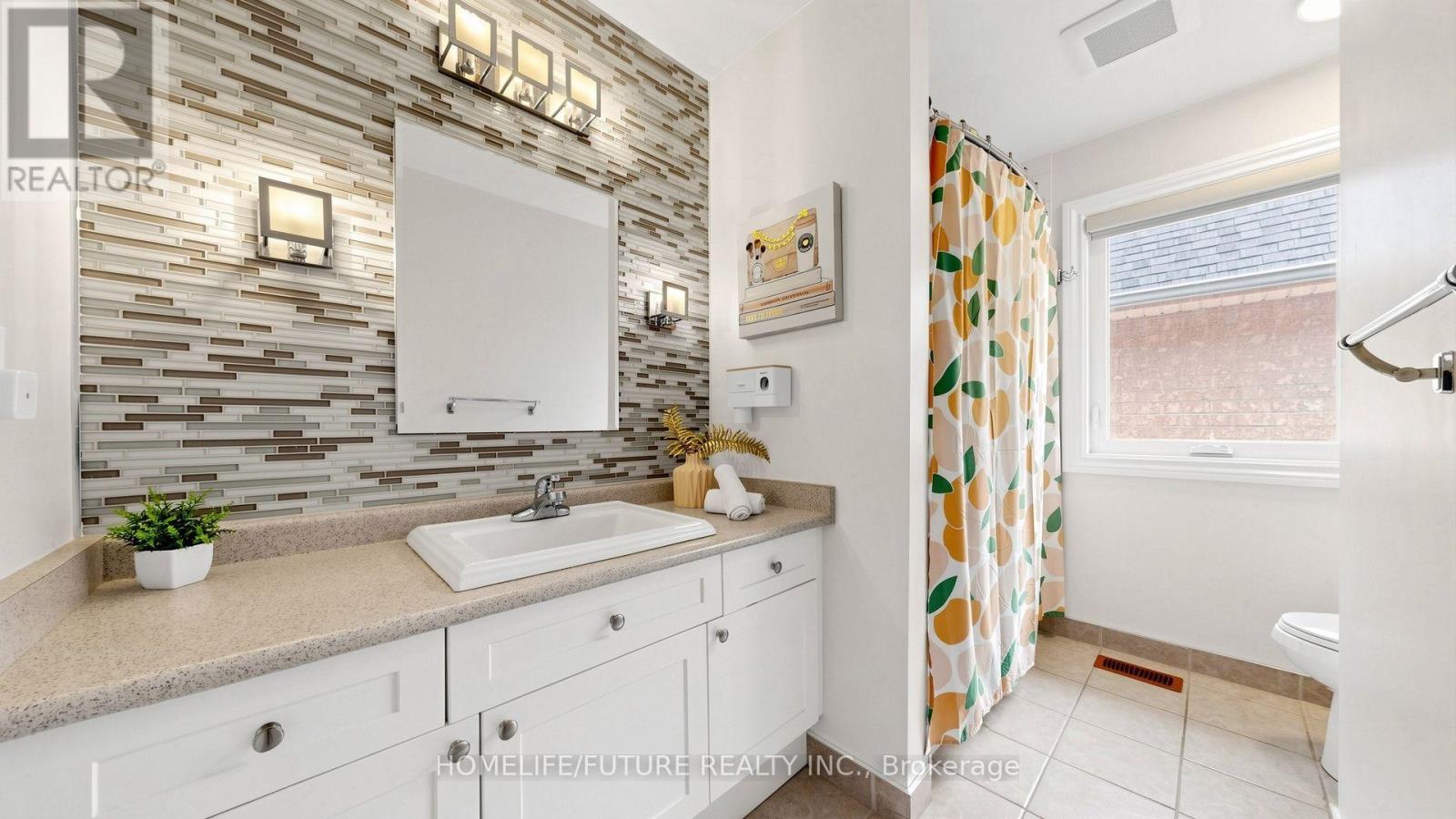 2440 Hollybrook Drive, Oakville, Ontario  L6M 4S8 - Photo 35 - W13762568