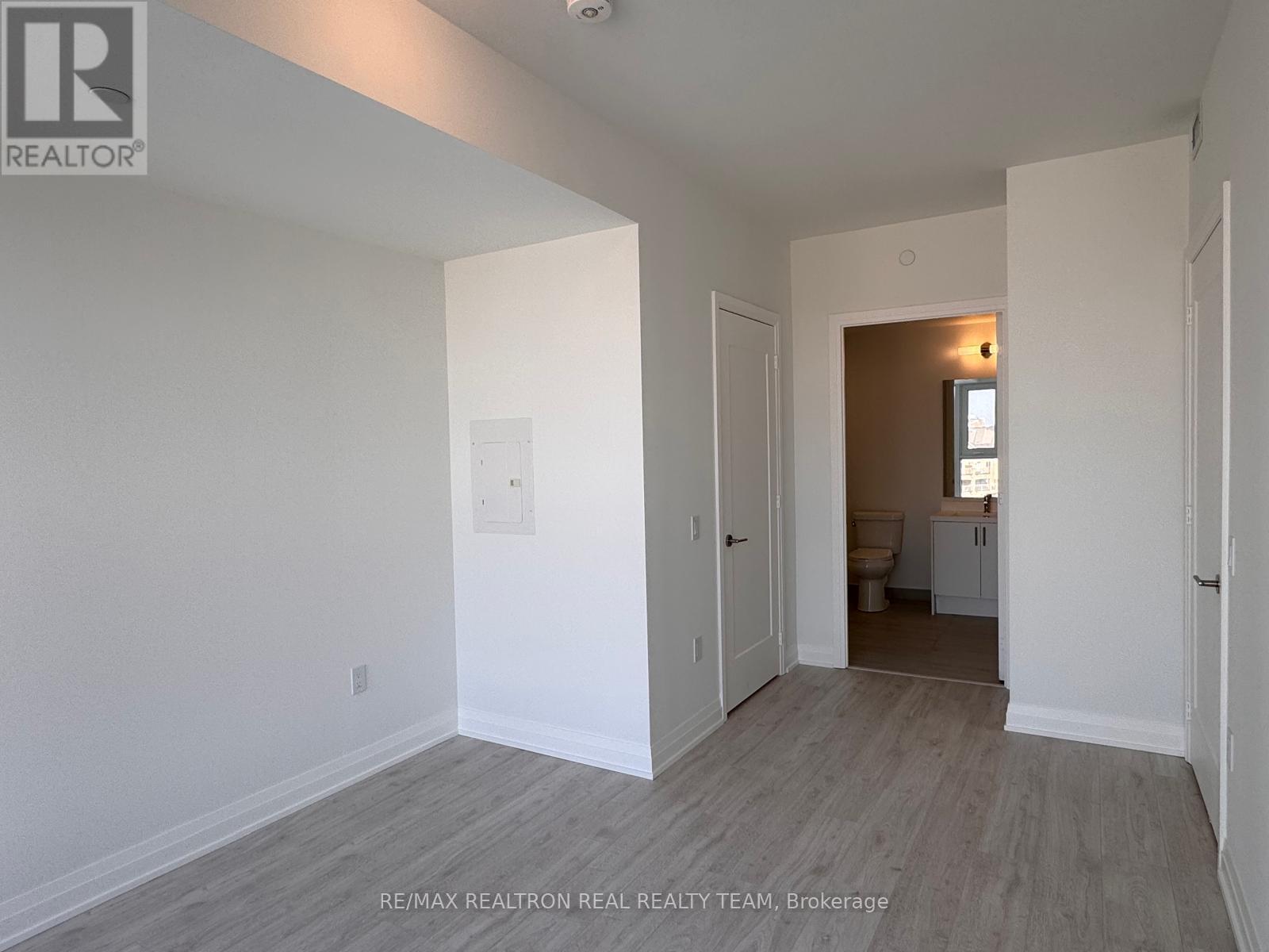 523 - 412 Silver Maple Road, Oakville, Ontario  L6H 7X8 - Photo 15 - W13762600