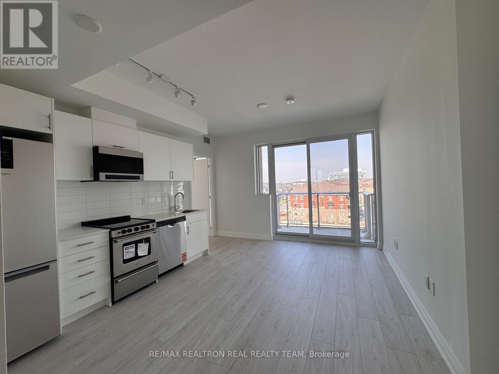 523 - 412 Silver Maple Road, Oakville, Ontario  L6H 7X8 - Photo 4 - W13762600