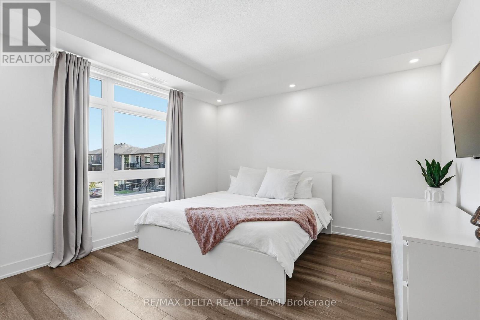 C - 400 C Rolling Meadow Crescent, Ottawa, Ontario  K1W 0S1 - Photo 17 - X13747490