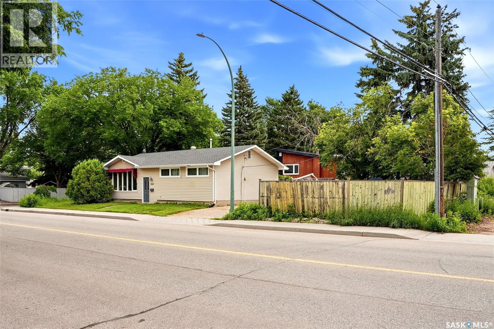 3325 29th Avenue, Regina, Saskatchewan  S4S 2P1 - Photo 5 - SK047813