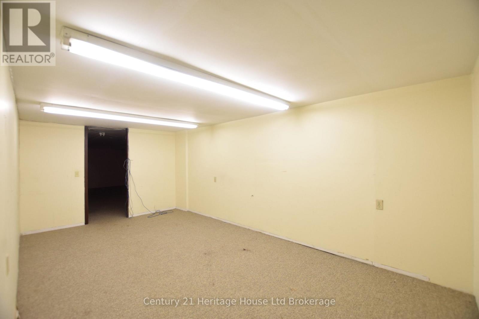 361 Dundas Street, Woodstock, Ontario  N4S 1B6 - Photo 19 - X13227286