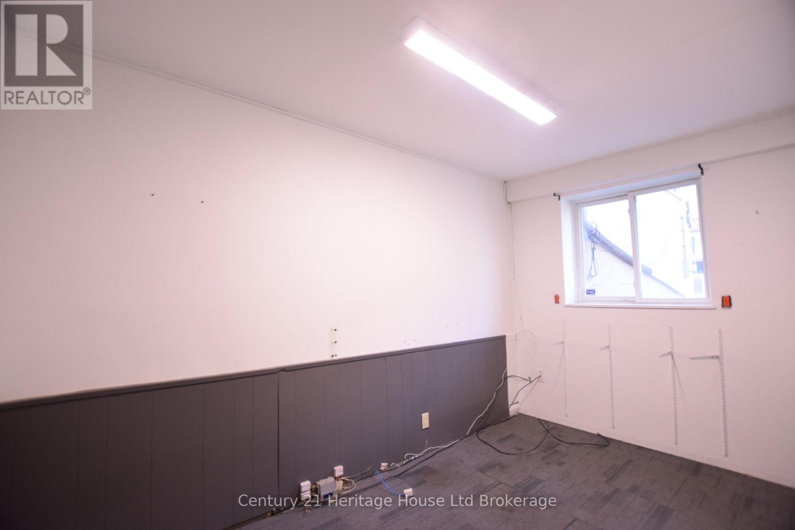 361 Dundas Street, Woodstock, Ontario  N4S 1B6 - Photo 17 - X13227286