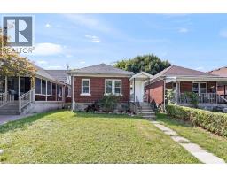 955 MCEWAN, Windsor, Ontario
