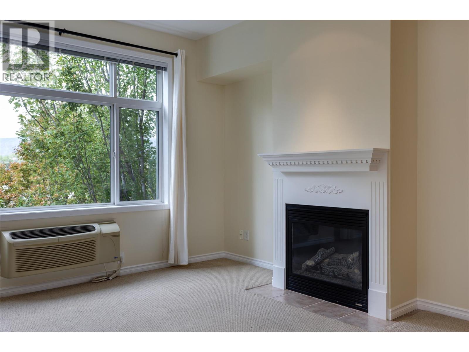 1235 KLO Road Unit# 201 Kelowna Photo 2