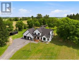 2083 GROVES ROAD, Russell, Ontario