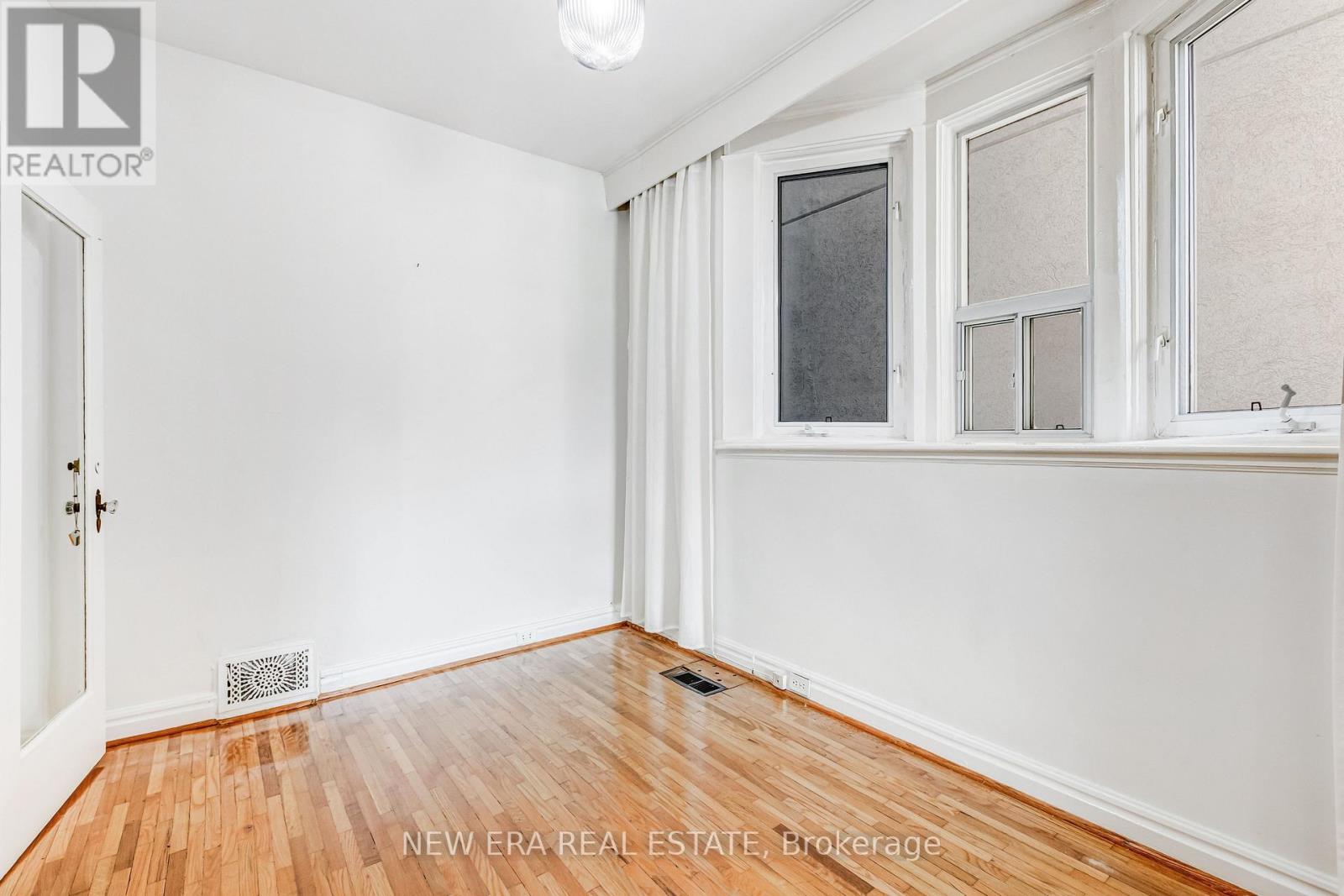 393 Ossington Avenue, Toronto, Ontario  M6J 3A6 - Photo 10 - C13762708