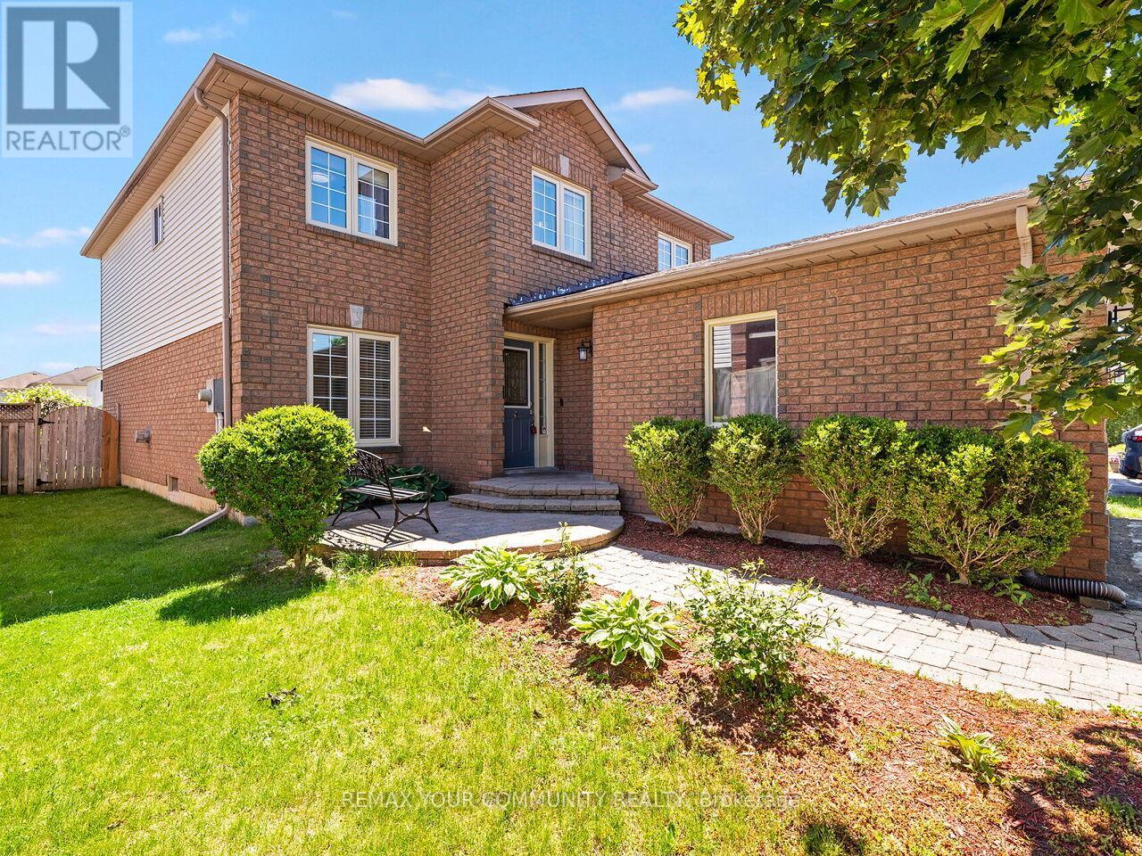 117 Apple Blossom Boulevard, Clarington, Ontario  L1C 4T8 - Photo 2 - E13762612