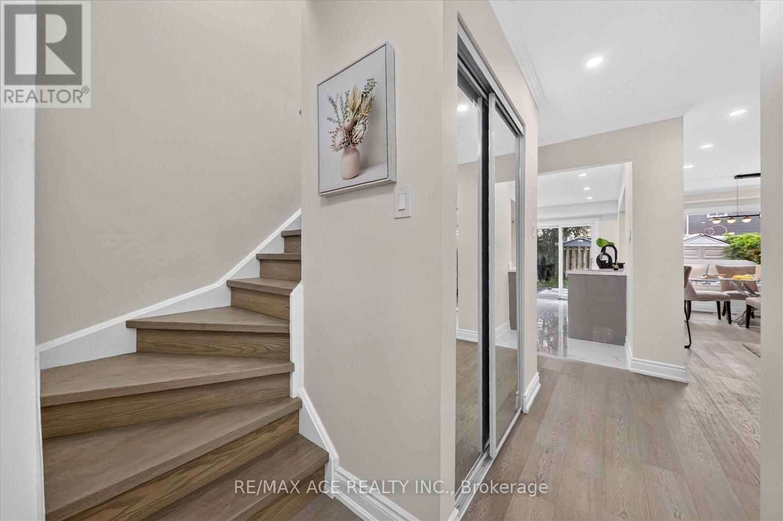 101 Greenfield Crescent, Whitby, Ontario  L1N 7G2 - Photo 9 - E13762698