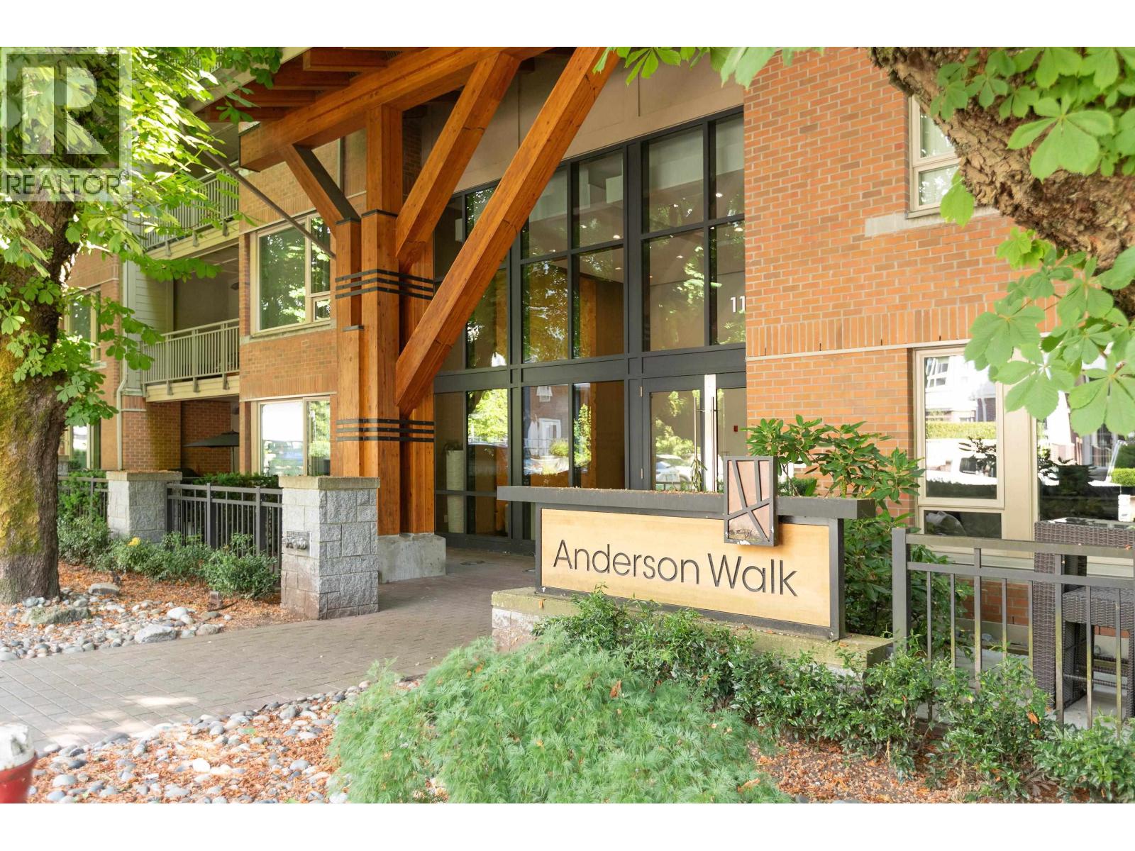 113 119 W 22ND STREET, north vancouver, British Columbia
