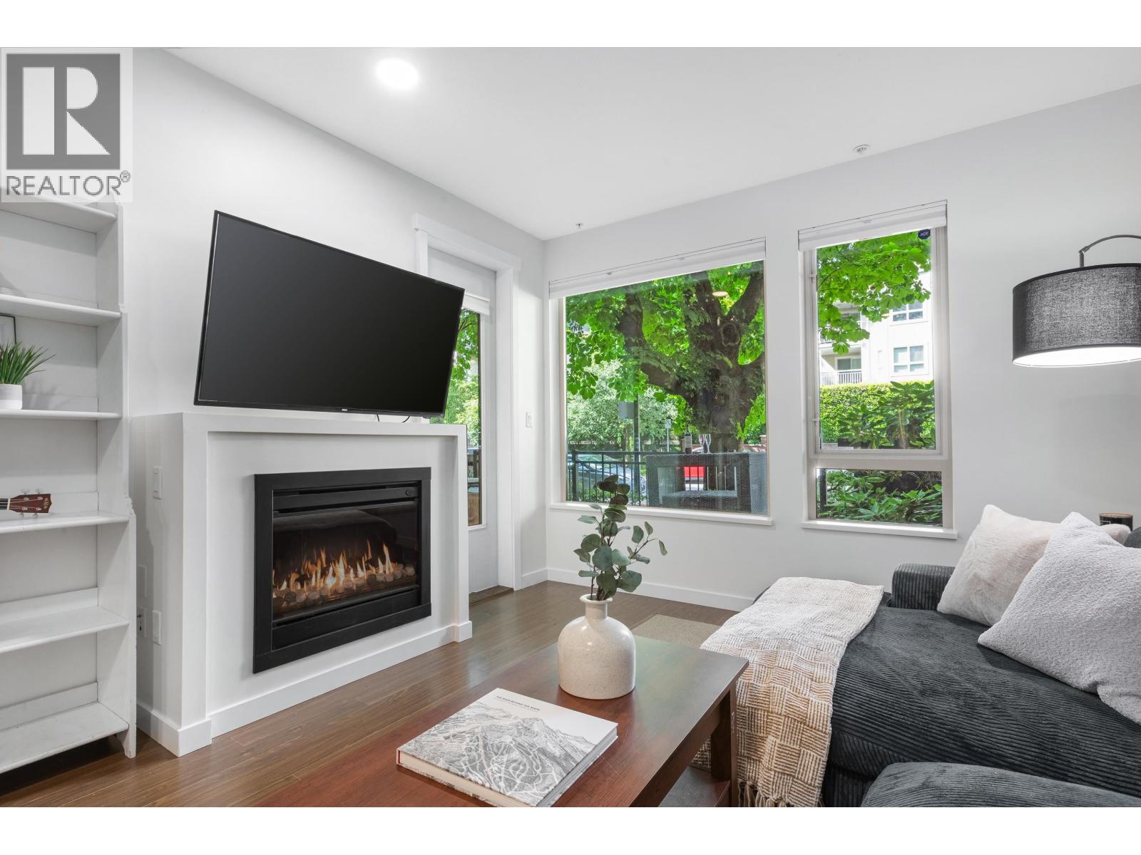 113 119 W 22nd Street, North Vancouver, British Columbia  V7M 0B4 - Photo 2 - R3163322