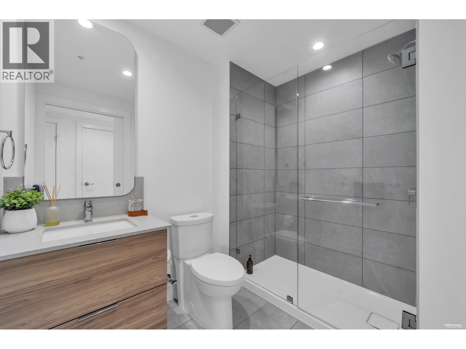 306 2325 Emery Court, North Vancouver, British Columbia  V7J 0E8 - Photo 9 - R3163353