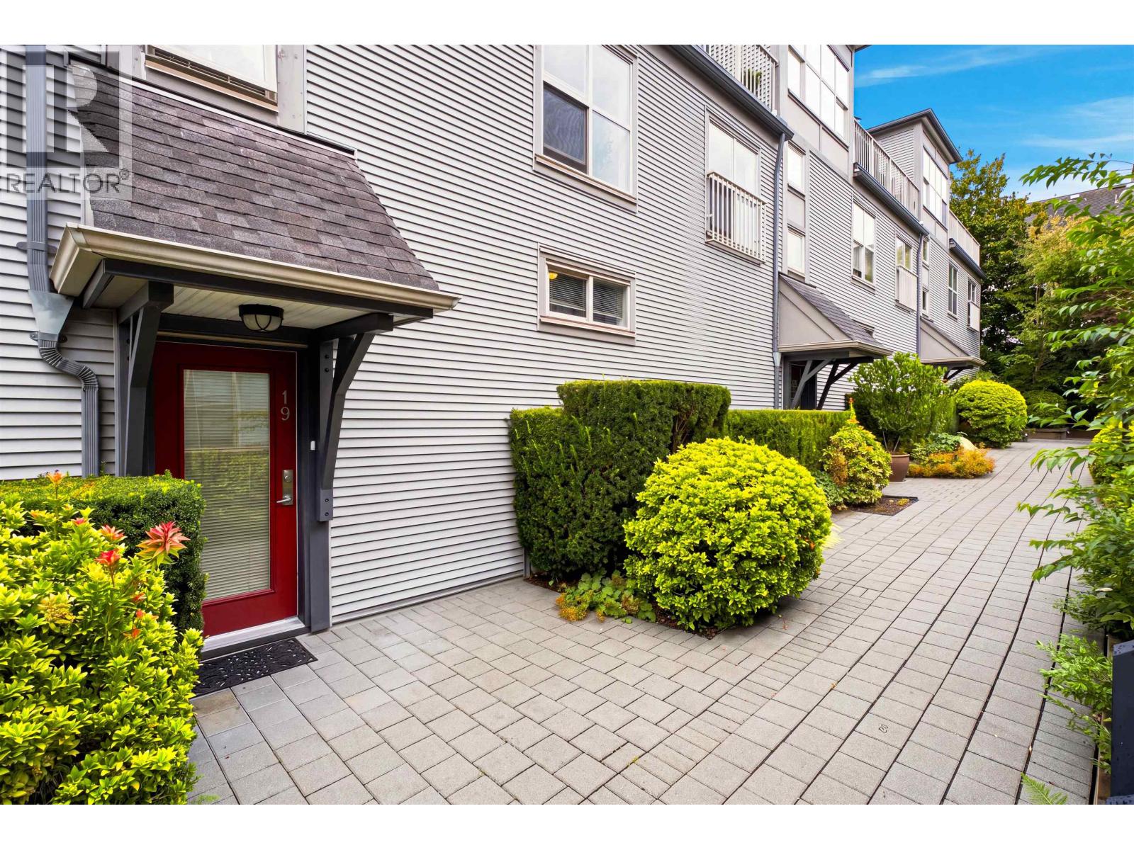 19 3737 Pender Street, Burnaby, British Columbia  V5C 2L2 - Photo 28 - R3163360