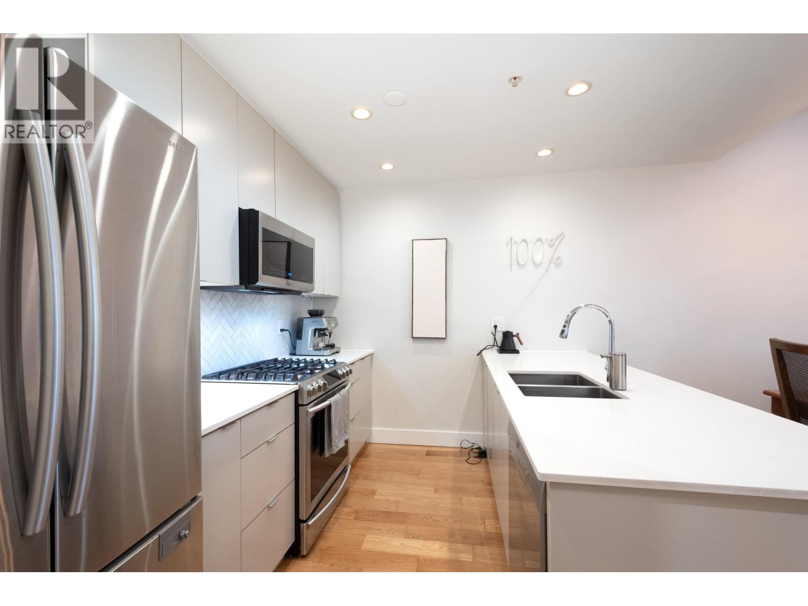290 E 11th Avenue, Vancouver, British Columbia  V5T 2C3 - Photo 10 - R3163366