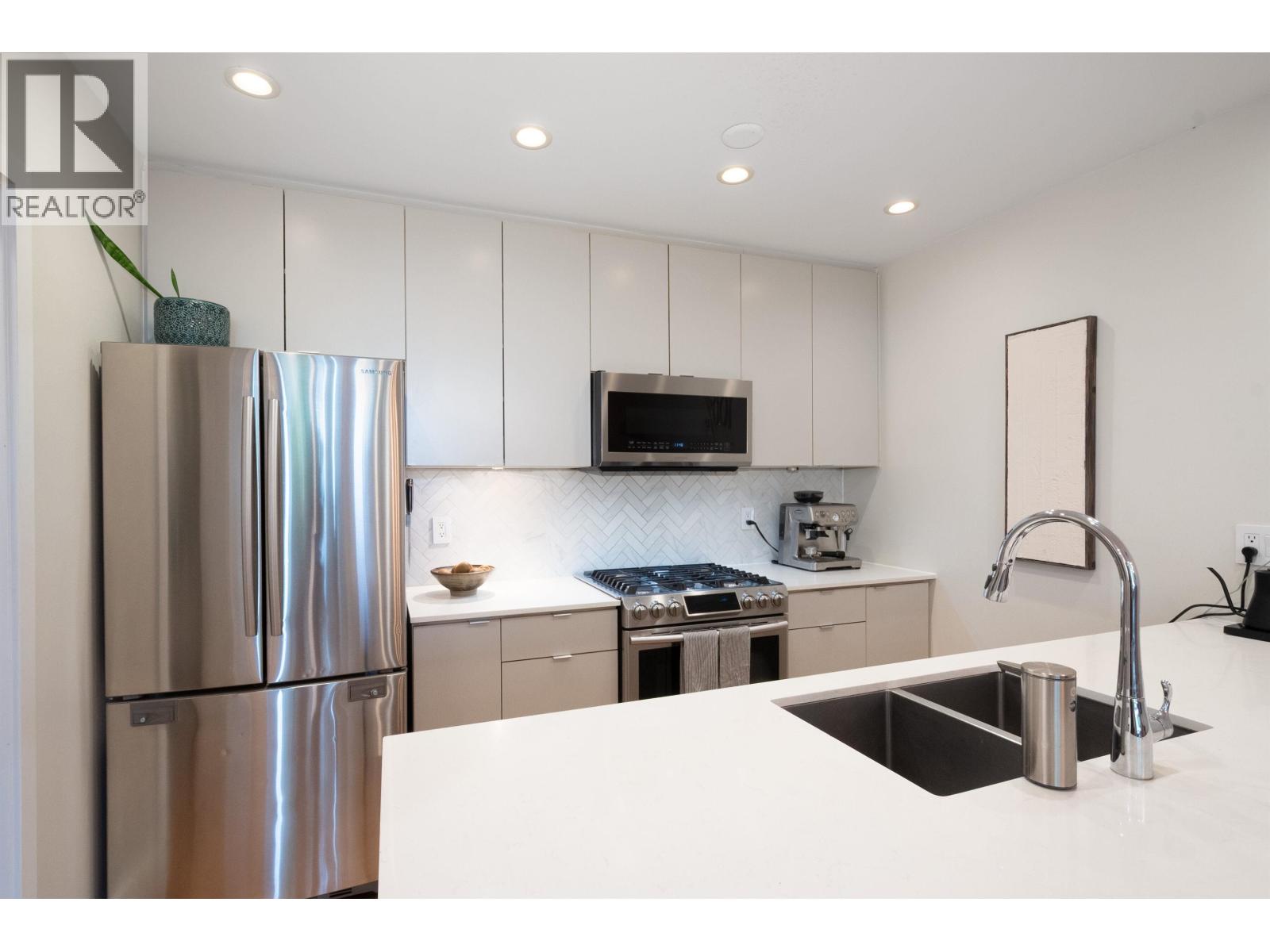 290 E 11th Avenue, Vancouver, British Columbia  V5T 2C3 - Photo 11 - R3163366