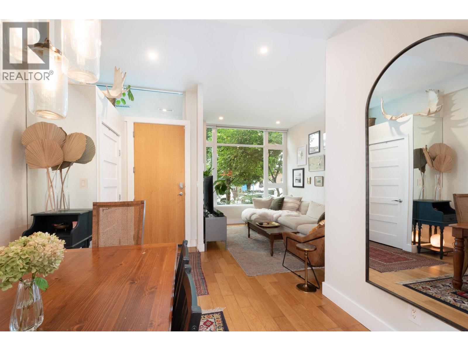 290 E 11th Avenue, Vancouver, British Columbia  V5T 2C3 - Photo 3 - R3163366