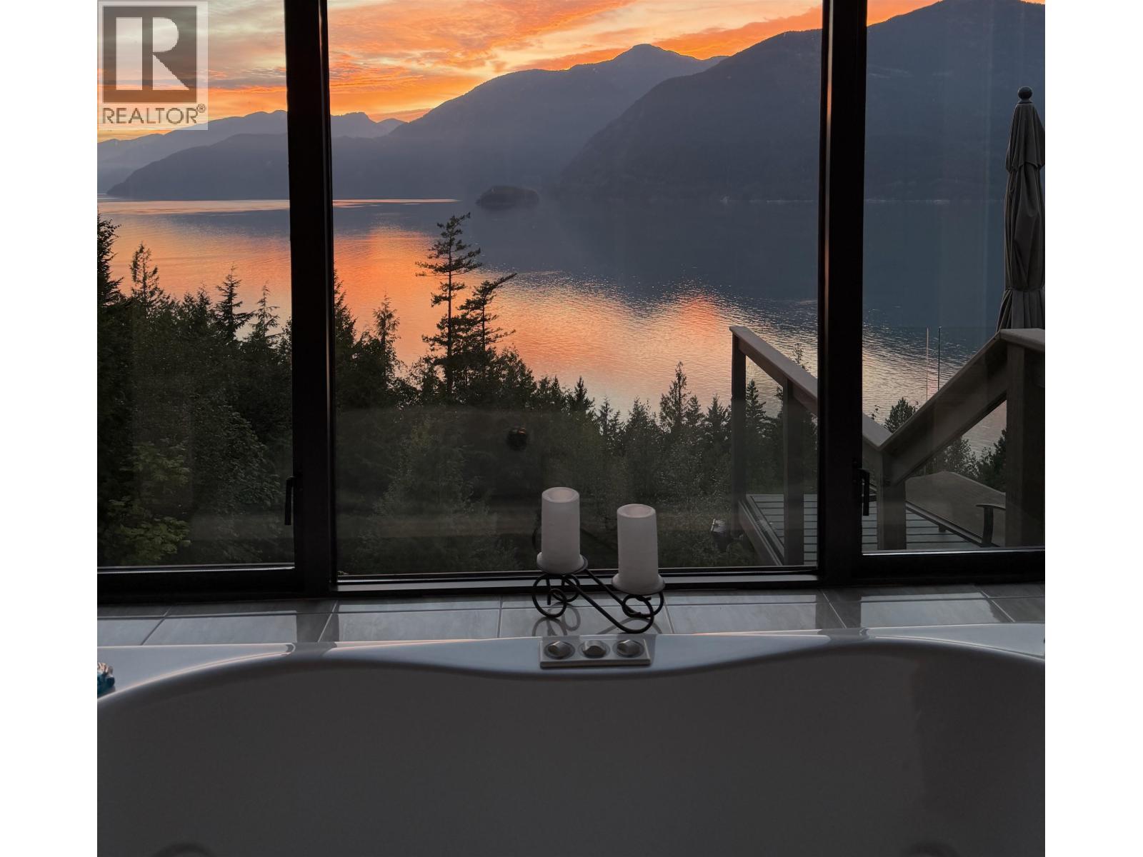 108 Furry Creek Drive, West Vancouver, British Columbia  V8B 1A3 - Photo 28 - R3163347