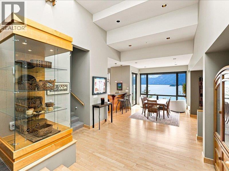 108 Furry Creek Drive, West Vancouver, British Columbia  V8B 1A3 - Photo 3 - R3163347