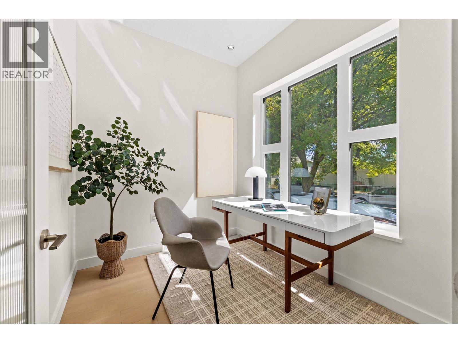 5079 Elgin Street, Vancouver, British Columbia  V5W 3J7 - Photo 2 - R3163361