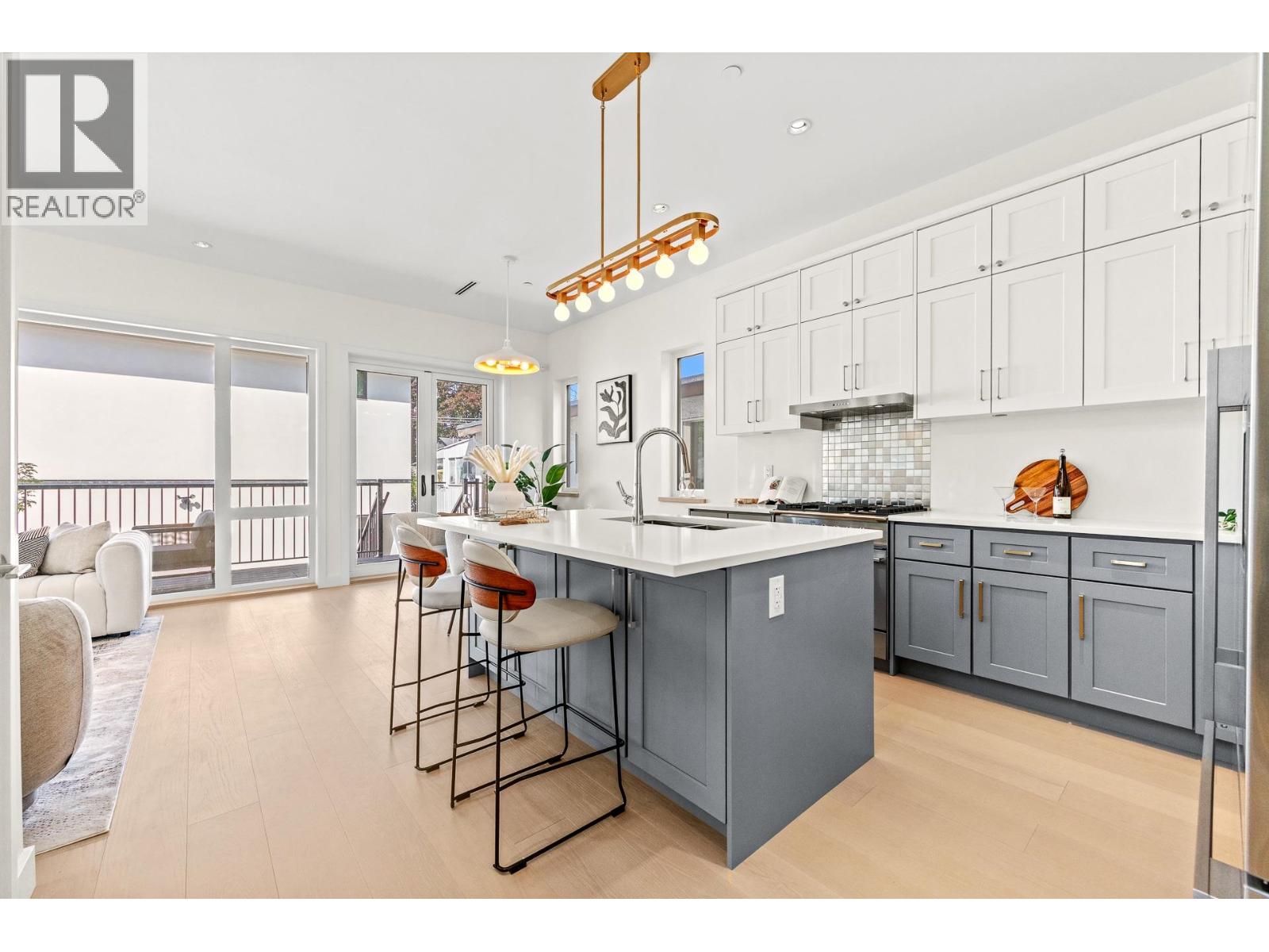5079 Elgin Street, Vancouver, British Columbia  V5W 3J7 - Photo 4 - R3163361