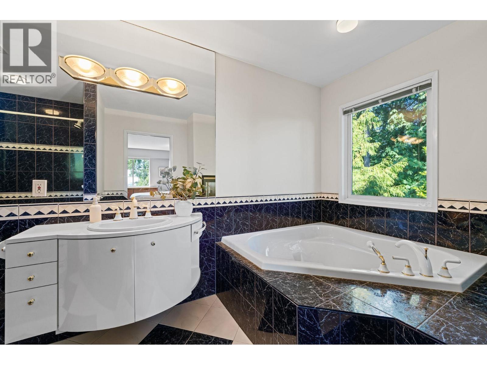 3845 Southridge Avenue, West Vancouver, British Columbia  V7V 3H9 - Photo 19 - R3163380