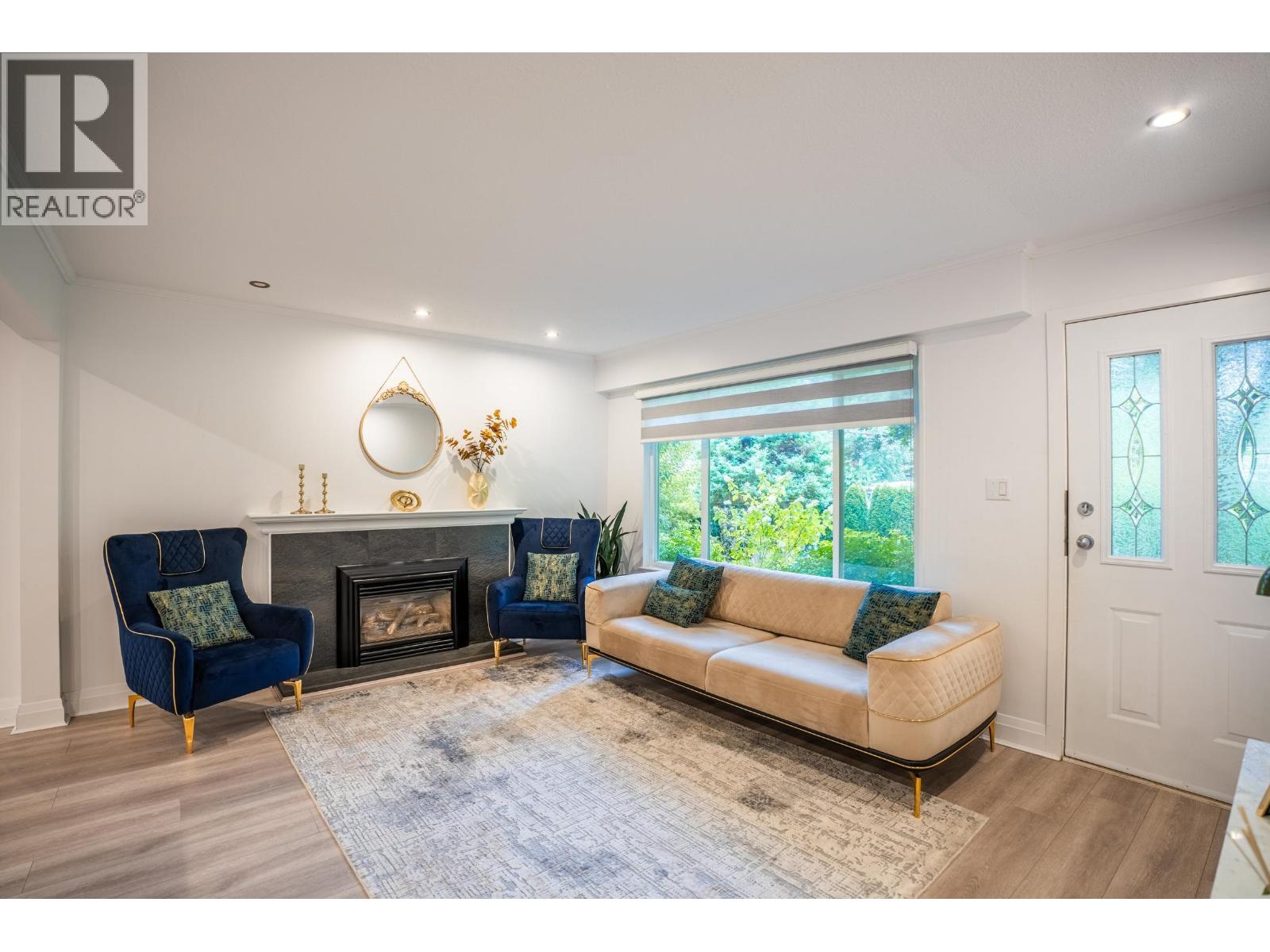 20955 118 Avenue, Maple Ridge, British Columbia  V2X 2M6 - Photo 4 - R3163405