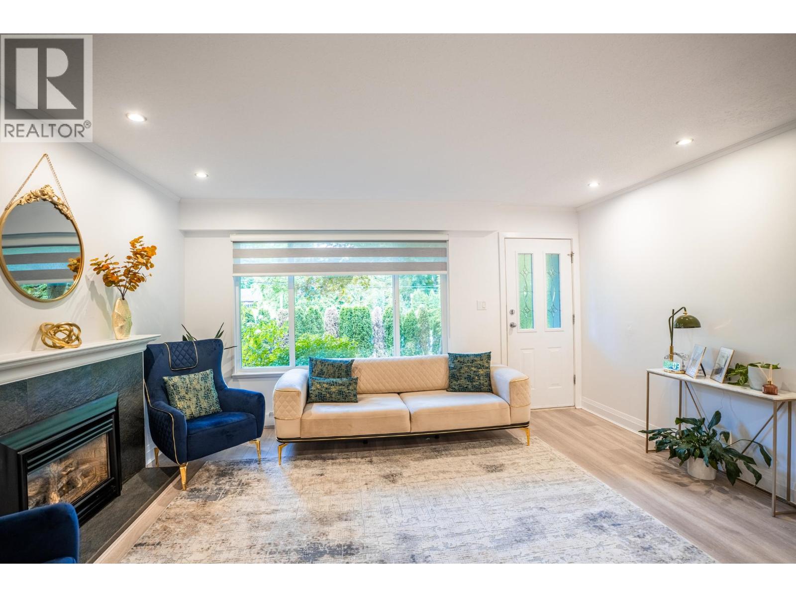 20955 118 Avenue, Maple Ridge, British Columbia  V2X 2M6 - Photo 5 - R3163405