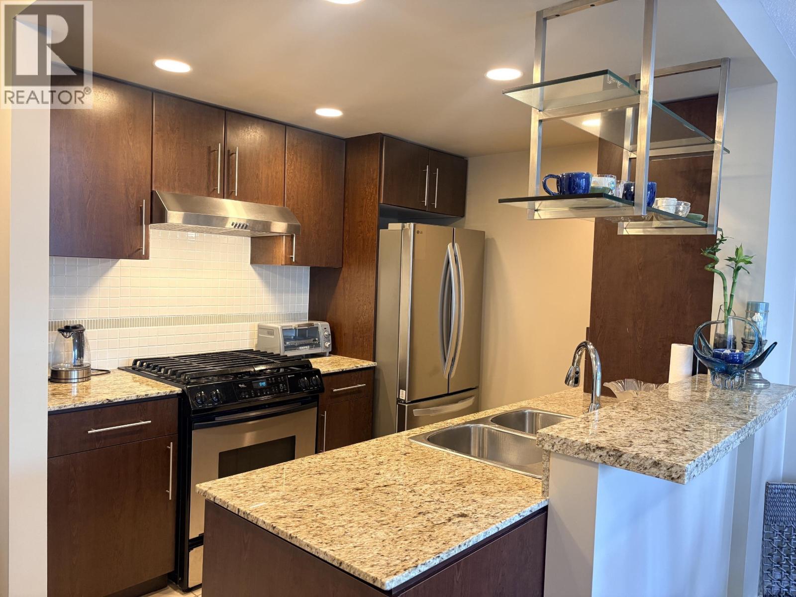 607 583 Beach Crescent, Vancouver, British Columbia  V6Z 3E6 - Photo 5 - R3163346