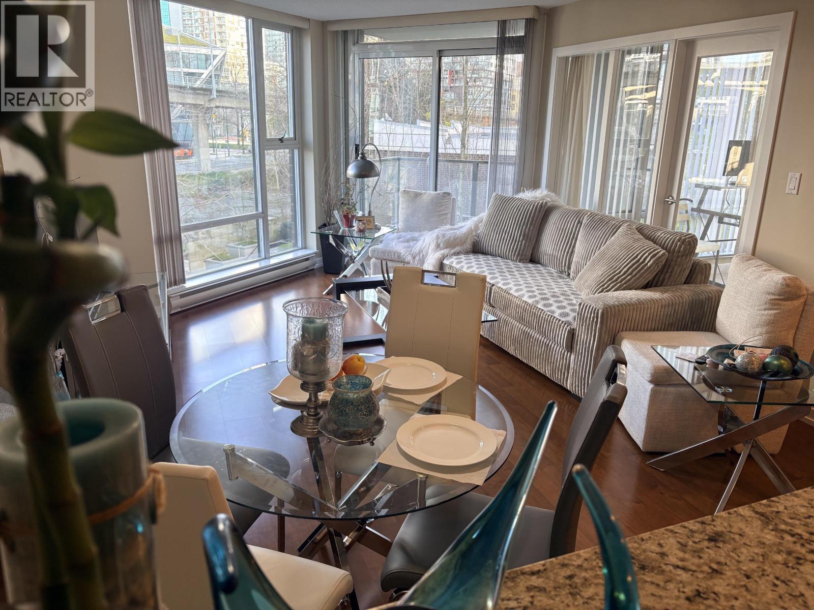 607 583 Beach Crescent, Vancouver, British Columbia  V6Z 3E6 - Photo 8 - R3163346